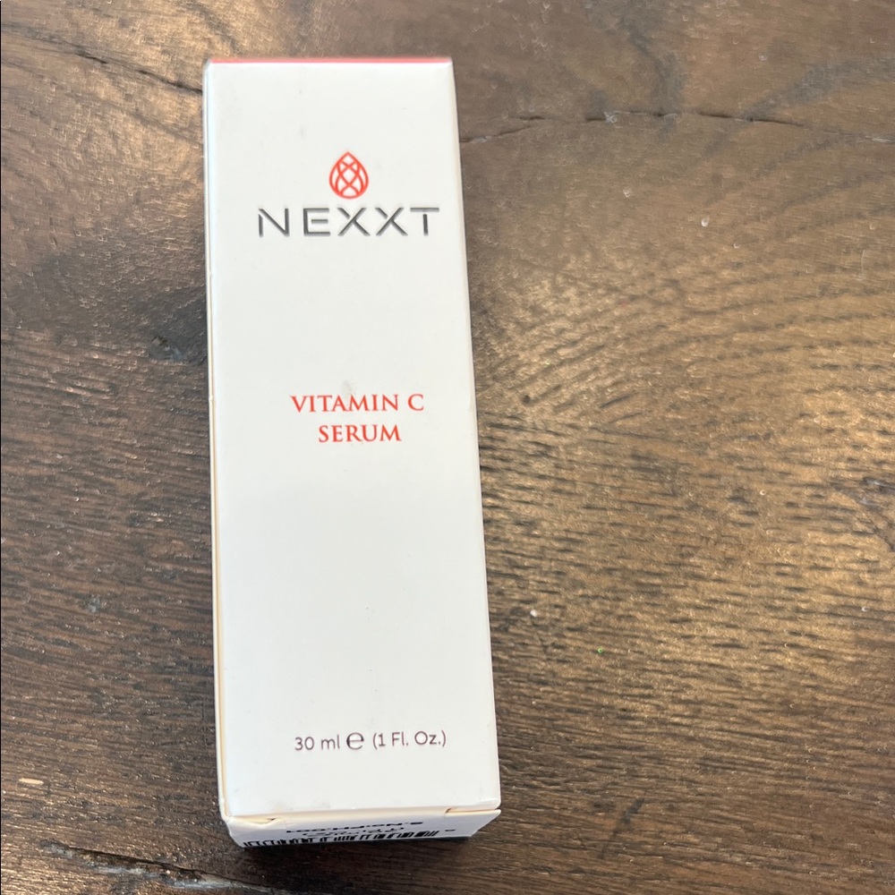 NEXXT Vitamin C Serum - White